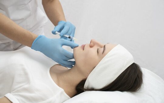ฉีด Sculptra ที่ไหนดี เทคนิคสังเกตยาแท้และความเชี่ยวชาญของแพทย์